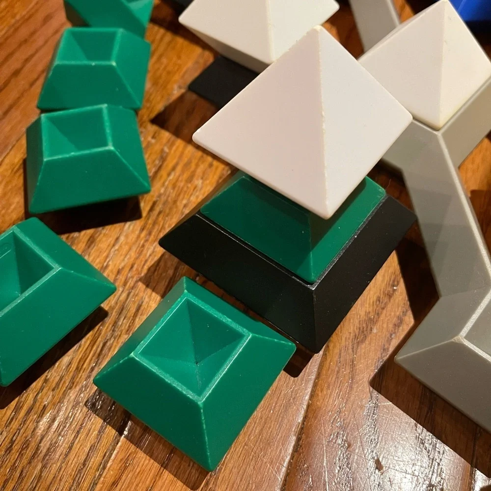 Learning Resources Wedgits 25 pieces and storage box